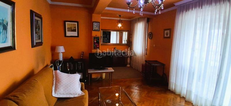 Foto 978ec7bb-79e9-42d6-a7dd-9db8f76faa7b. Flat with heating in O Castro Vigo