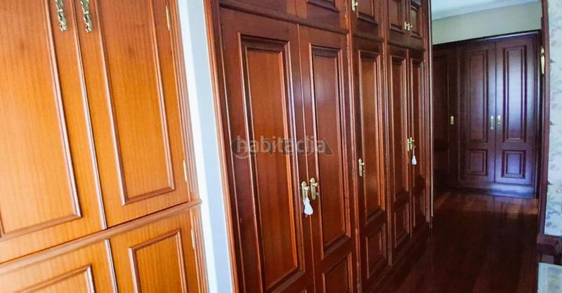 Foto c1df3773-b532-4e0d-8f91-64b21c1a34a2. Piso en Plaza Independencia Vigo