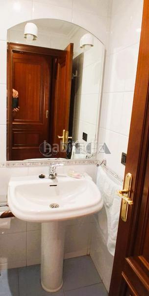 Foto f04db3f5-191a-4808-8ebd-03e697b79595. Piso en Plaza Independencia Vigo