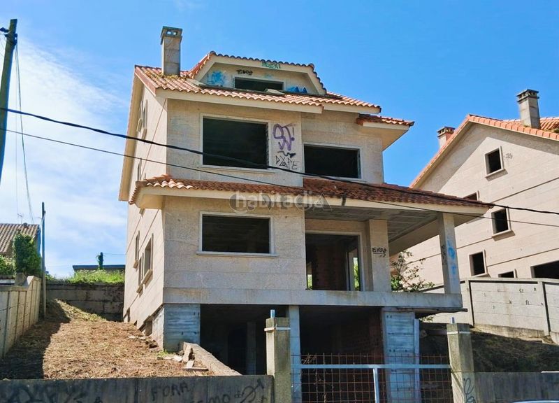 Foto 7e6d8ada-d556-442c-b615-547182da6fb3. Casa amb calefacció aparcament piscina a Coruxo - Oia - Saiáns Vigo
