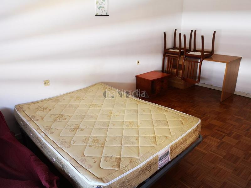 Foto ecb7f2b1-abdf-4d28-83da-569789c3a5e4. Appartamento con riscaldamento parcheggio in Berbés - Peritos Vigo
