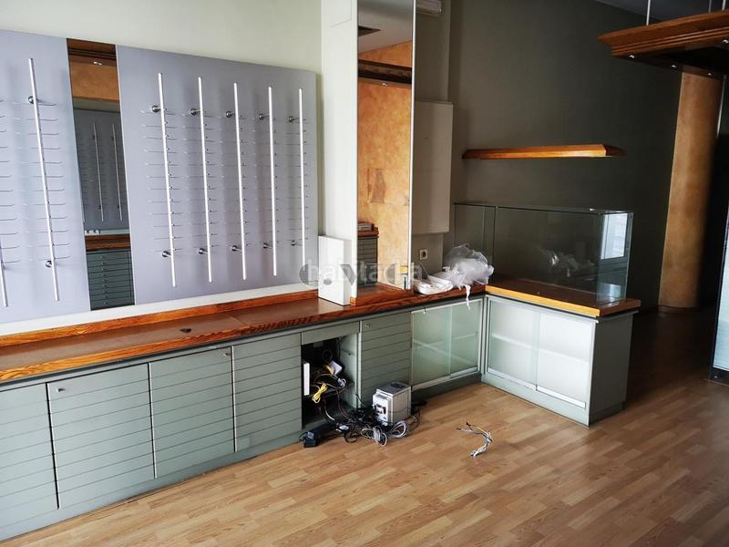 Foto 81e662f4-5bd8-45d4-86f7-a3dd10352fec. Alquiler local comercial en gran via 174 en Plaza Independencia Vigo