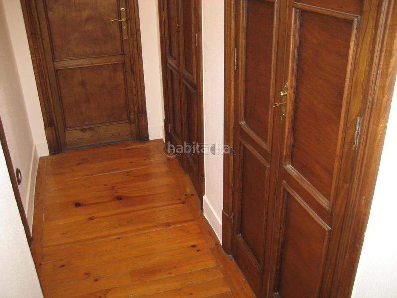 Foto 241c7b4e-5eee-484f-b56b-a3d77463538d. Lloguer pis a gran vía 152 a Plaza Independencia Vigo