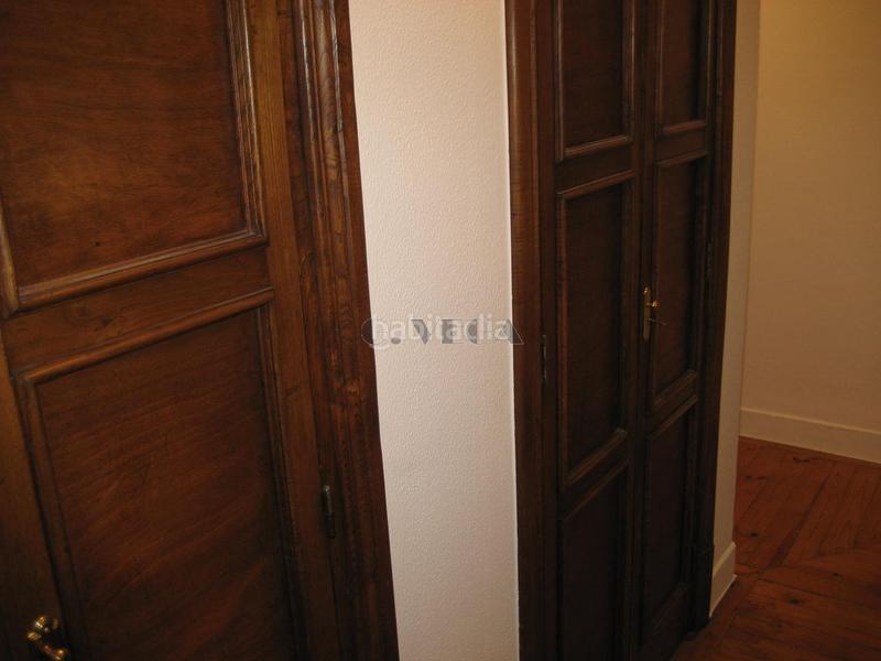 Foto cd0c9349-0fbc-424e-bd5f-74d99537f0d1. Lloguer pis a gran vía 152 a Plaza Independencia Vigo