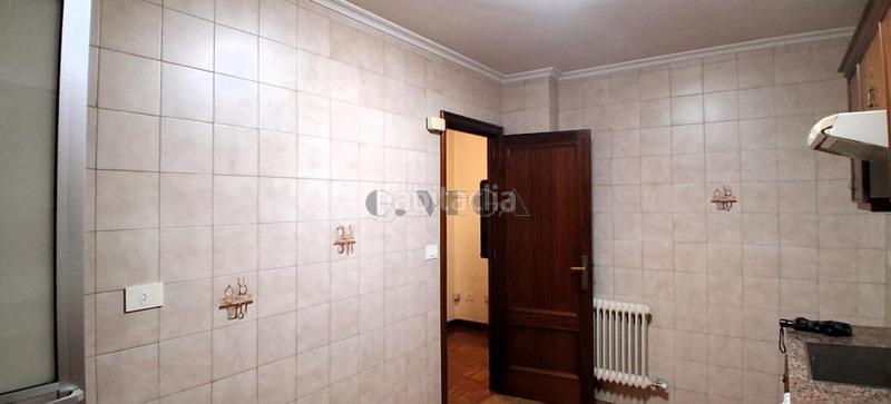 Foto 82017ec4-9b40-4934-9969-b46dfb1798e4. Etagenwohnung mit heizung parking in Plaza Independencia Vigo