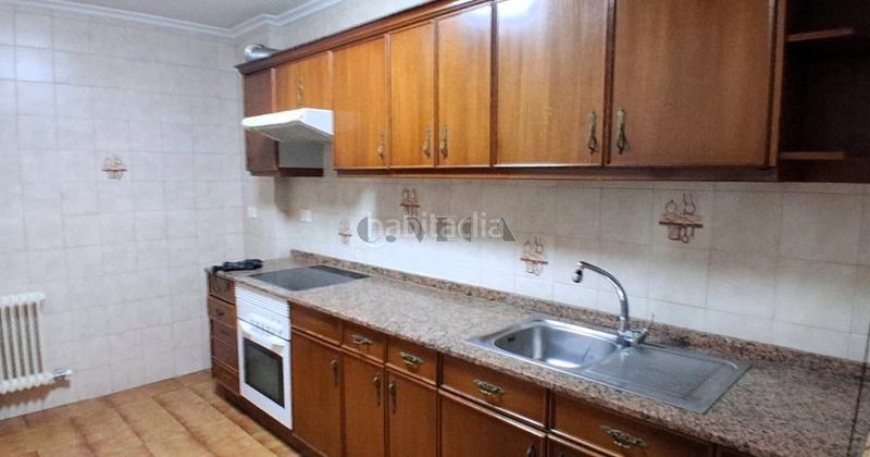 Foto 95549d16-2930-4262-a5b9-a8029d998577. Flat with heating parking in Plaza Independencia Vigo