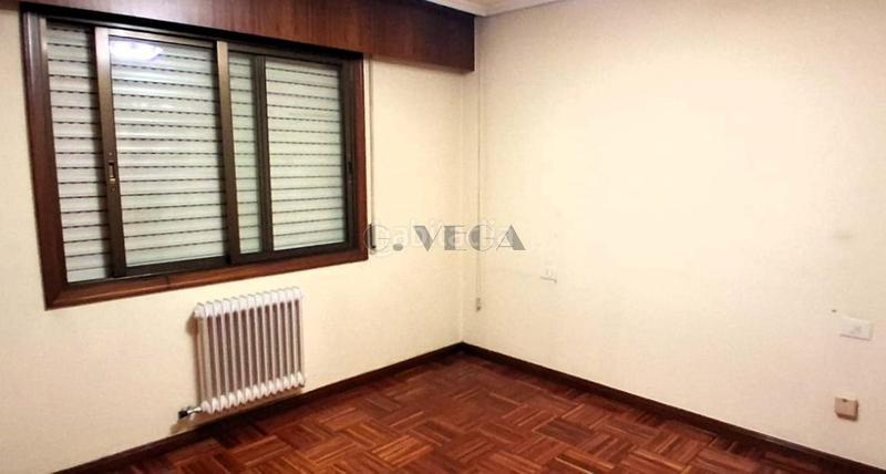 Foto ec7cf4cc-9bb7-435b-9642-72c0d00ad73e. Flat with heating parking in Plaza Independencia Vigo