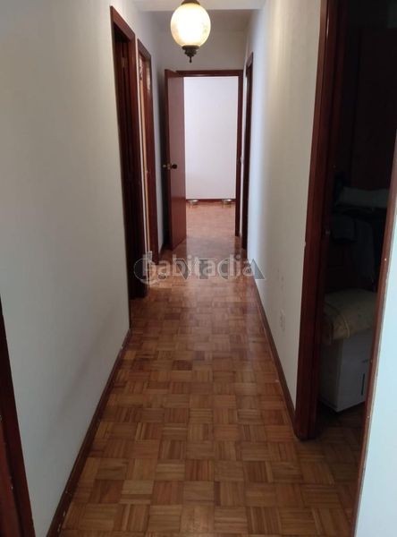 Foto 0fe8f401-60e8-417d-8395-a31acd91de0a. Piso en Berbés - Peritos Vigo