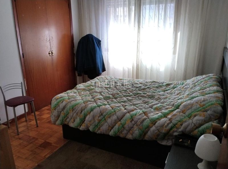 Foto 8a54969d-7796-41e0-ac09-95de6275341f. Piso en Berbés - Peritos Vigo