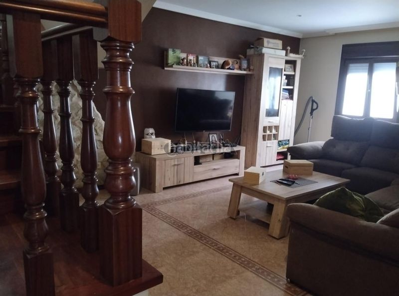 Foto fd330364-3426-44ea-8956-caab12ac9a92. House with heating parking in Teis Vigo