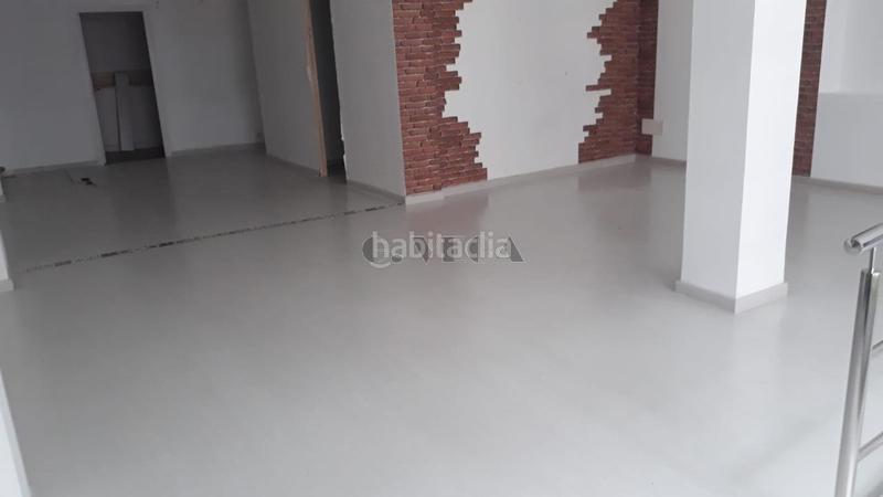 Foto 86b5af38-865c-4d01-92bd-41ff9dbeb77a. Alquiler local comercial en ramón cabanillas 5 en Santiago de Compostela