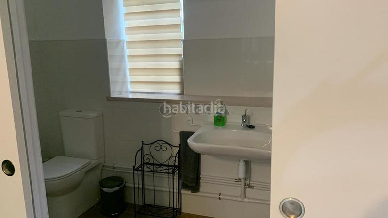 Foto afb3b68c-d159-4dc7-aeba-a868995407db. Alquiler local comercial en ramón cabanillas 5 en Santiago de Compostela