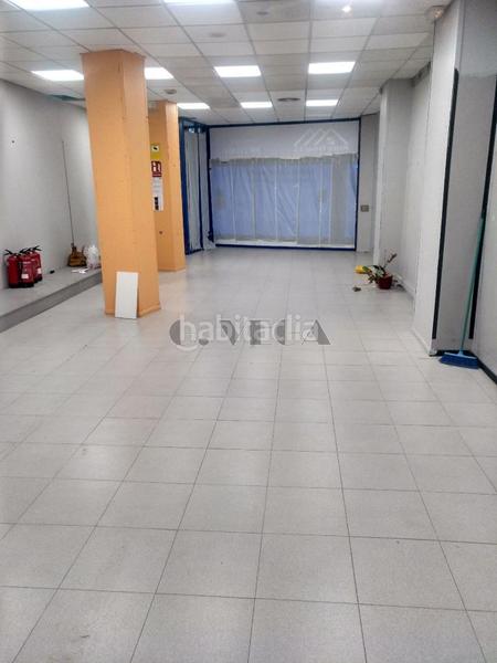 Foto 40a6373c-d3ce-4b8e-b4e7-c83ec7fc1e05. Locale commerciale in fragoso 22 in As Travesas - Balaidos Vigo