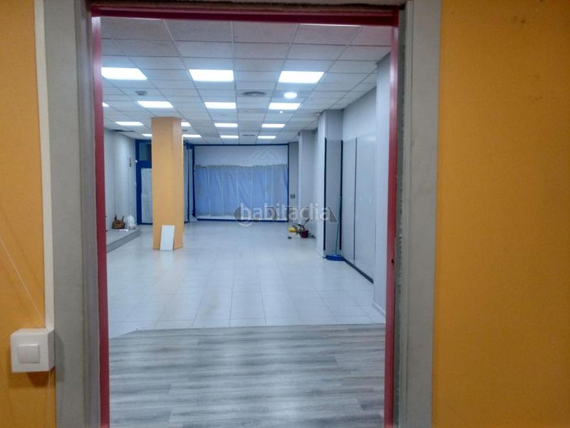 Foto b6bacb2b-d037-47e7-a40b-79eefdbad9e6. Locale commerciale in fragoso 22 in As Travesas - Balaidos Vigo
