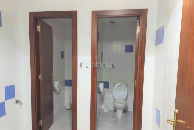 Foto 90ed8204-1905-4ae2-9d3e-052b2043fd0b. Rent industrial building in Valadares - Beade Vigo