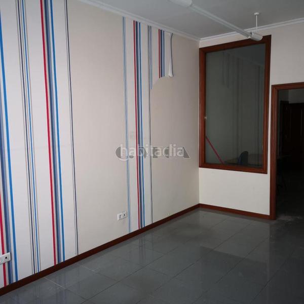 Foto fe92d454-31b3-436c-bf5d-0d41f24c3a84. Lloguer local comercial a lópez mora 29 a Plaza Independencia Vigo