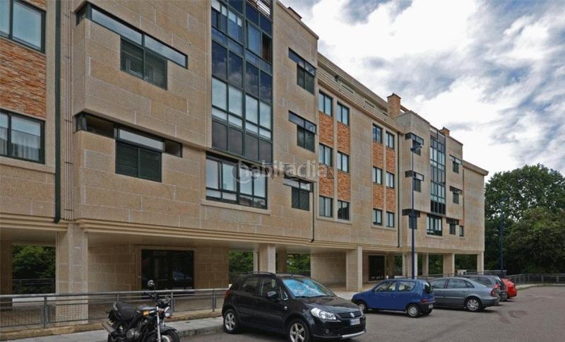 Foto ee9f7b9f-0101-43bd-94b8-1a0e029d1d53. Miete autoparkplatz in enrique alonso xalueiro 27 in Vigo