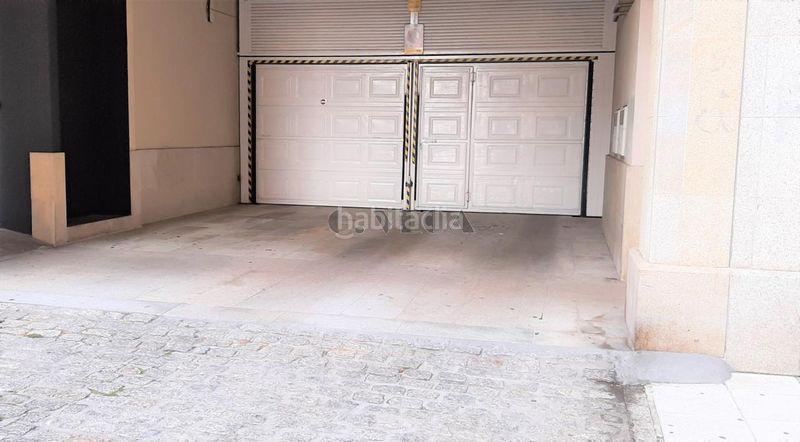 Foto eb12b766-a612-4147-a1d0-32f17ffdedd4. Parking voiture dans O Castro Vigo