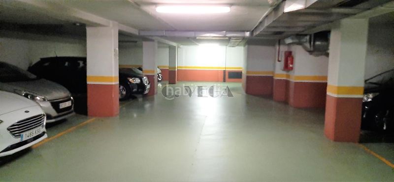 Foto eb3d8ae4-c4d4-4b0c-ab1b-adc3a92d095f. Parking voiture dans O Castro Vigo