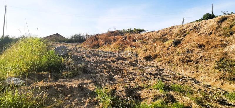 Foto 42598245-8f3d-4c81-b7fd-4d6de5762a1d. Terrain résidentiel dans Bueu