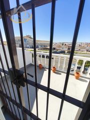 Reihenhaus in Lepe. Adosado en venta en avda. de las flores, lepe.