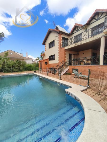 Foto 1d648abb-0b4b-40b7-9c61-542eff8c8dc7. Xalet amb calefacció aparcament piscina a Dehesa - Monacilla Aljaraque