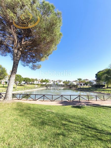 Foto 5689c64e-efbc-416f-a27d-c2282ad62326. Apartament amb xemeneia aparcament piscina a Islantilla golf Islantilla