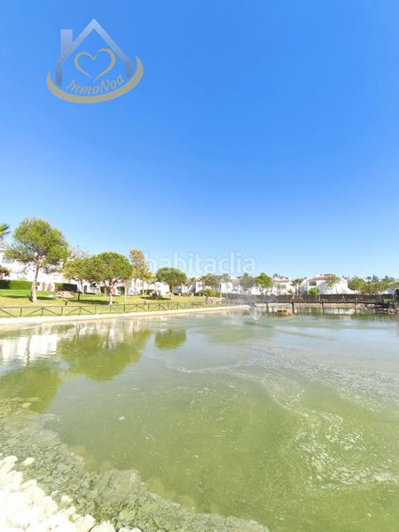 Foto 59ede3e2-8755-4f23-9089-b5efaa8014bc. Apartament amb xemeneia aparcament piscina a Islantilla golf Islantilla