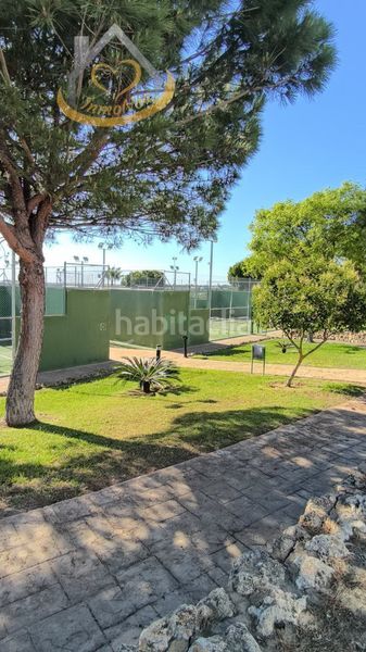 Foto 5d28e7ae-1825-4d7c-9e89-ae6e739cbcf6. Apartament amb xemeneia aparcament piscina a Islantilla golf Islantilla