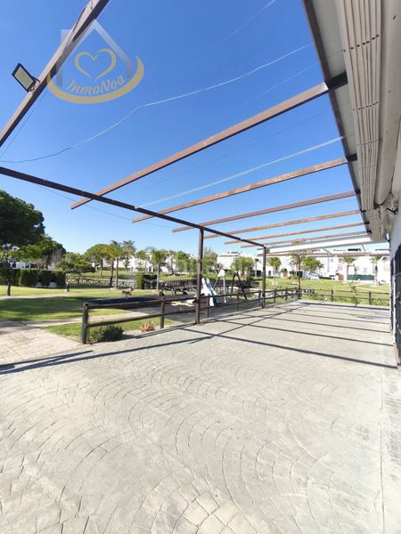 Foto 6477dd89-3977-48f4-bbfa-7722052868a8. Apartament amb xemeneia aparcament piscina a Islantilla golf Islantilla