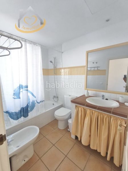 Foto 81115cb9-9901-4eb3-8e58-6a89f3f579c1. Apartament amb xemeneia aparcament piscina a Islantilla golf Islantilla