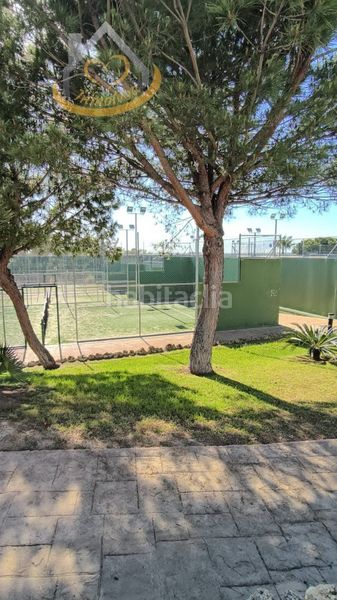 Foto 911e5b48-fa8f-4a17-9aae-8d952b5388f2. Apartament amb xemeneia aparcament piscina a Islantilla golf Islantilla