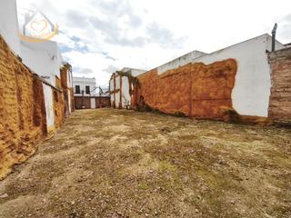 Terreny residencial a Calle de la plaza 45. Solar en venta en cartaya (huelva)