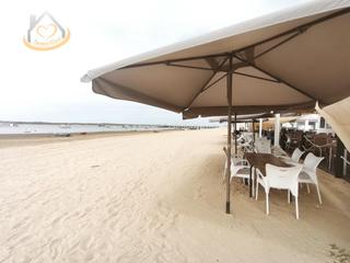 Local commercial à Calle fragata 2. Oportunidad única: local comercial en venta en primera línea de