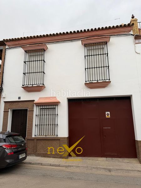 Foto 2b33a6b0-1675-40f3-aca4-046a47cfb23f. Casa amb aparcament a Carmona