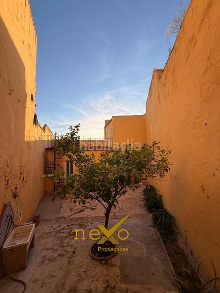 Foto 03bb1f15-b3b5-4798-973f-9485ad5c880f. Casa amb aparcament a Carmona