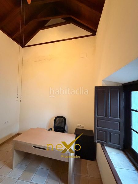 Foto 33a8d5a4-b391-4d4e-b6c4-5545f451f096. Casa amb aparcament a Carmona
