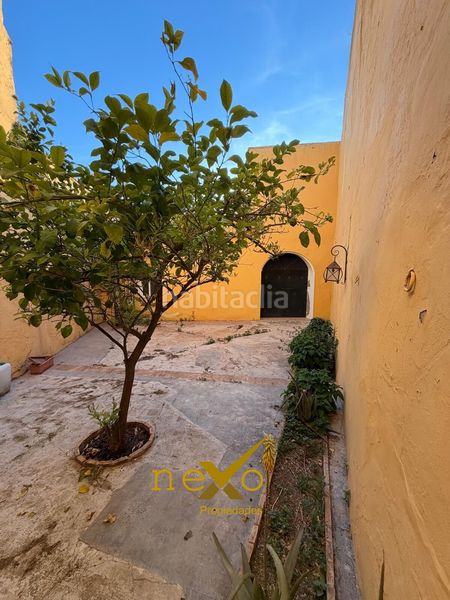 Foto b172f3ff-5a44-476b-8f3a-57896eef5dde. Casa amb aparcament a Carmona