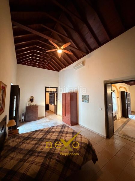 Foto d24612d3-7880-409f-8e33-0de241835c95. Casa amb aparcament a Carmona