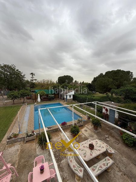 Foto c36451fc-178a-499b-b68c-d6c1725527c9. Xalet amb aparcament piscina a Carmona