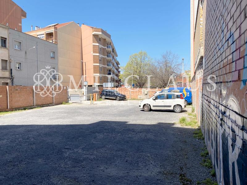 Foto 96542c91-fbd8-4892-981a-310b7cb6f567. Terreny residencial a Plaça Catalunya Manresa