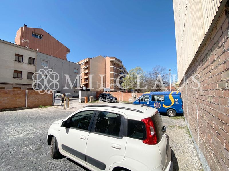 Foto a8591226-0e5d-4483-828b-8b44eb3925fc. Terreny residencial a Plaça Catalunya Manresa