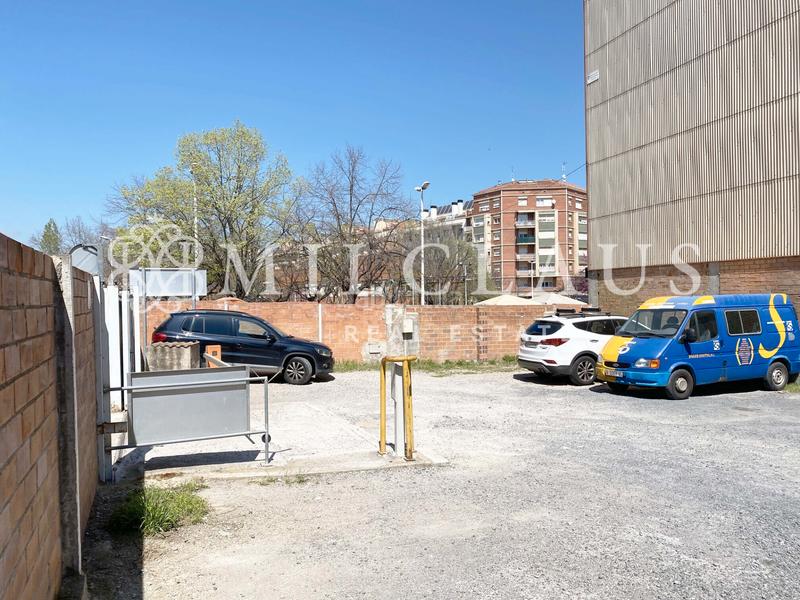 Foto b9674b8f-1c34-4cbc-8458-724849320904. Terreny residencial a Plaça Catalunya Manresa