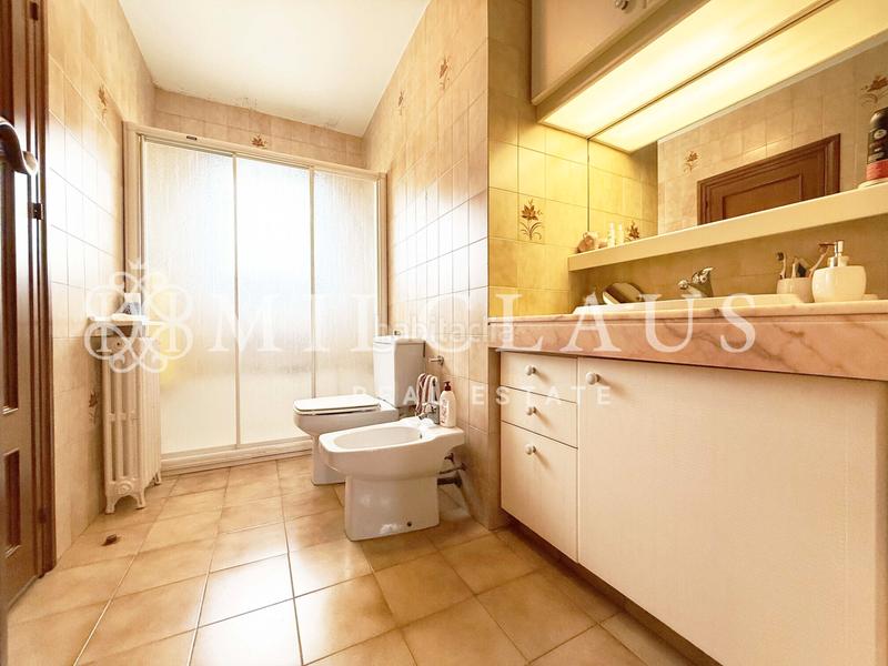 Foto 738d94fb-9b16-4846-9424-d996e0022da0. Casa amb xemeneia calefacció aparcament piscina a Terrassa