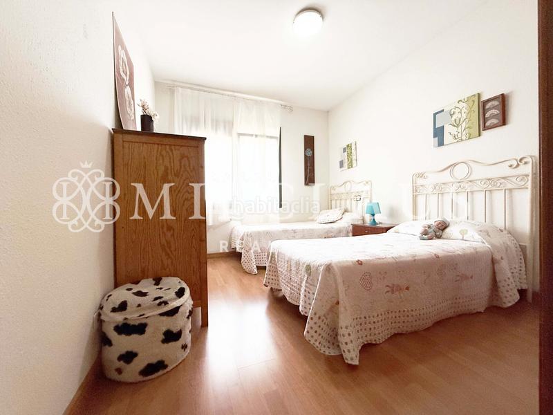 Foto af3e0b8e-d2b8-4652-97a7-edc3b5f44fe9. Casa amb xemeneia calefacció aparcament piscina a Terrassa