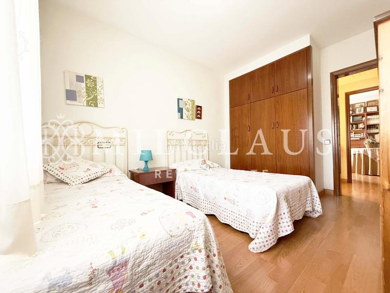Foto bfca741a-f200-4120-b115-2c425c913cb6. Casa amb xemeneia calefacció aparcament piscina a Terrassa