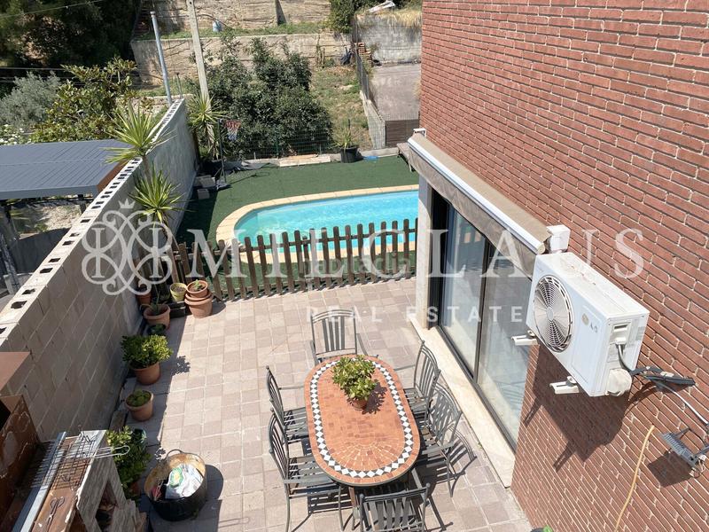 Foto 1bf1908c-03e9-40b4-9c69-e14272831fb0. Casa amb calefacció aparcament piscina a Castellnou-Can Mir-Can Solà Rubí