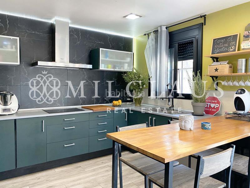 Foto 541cb4b0-d62e-49ed-838f-8ff378d2737a. Casa amb calefacció aparcament piscina a Castellnou-Can Mir-Can Solà Rubí