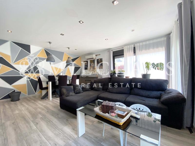 Foto 7b6f9258-a1c0-4c26-9733-6a42ecb36bb8. Casa amb calefacció aparcament piscina a Castellnou-Can Mir-Can Solà Rubí