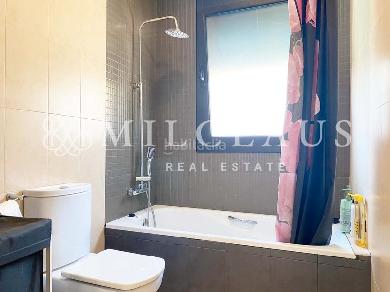 Foto 8a5351ed-2dfc-43e2-95a5-0cdac7d18ab3. Casa amb calefacció aparcament piscina a Castellnou-Can Mir-Can Solà Rubí